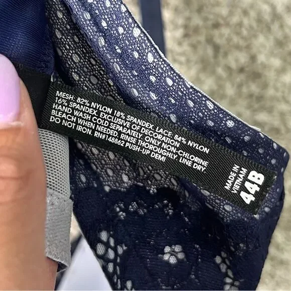 Torrid Bra Women’s 44B Deep Navy Blue Floral Lace Push-Up Demi - Picture 10 of 10